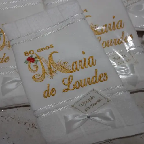 30 Lembranças de Aniversário 80 Anos Toalha Bordada