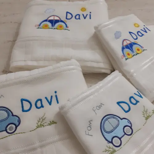 4 Toalhas Escolar Bordada e Personalizada Carrinho Azul