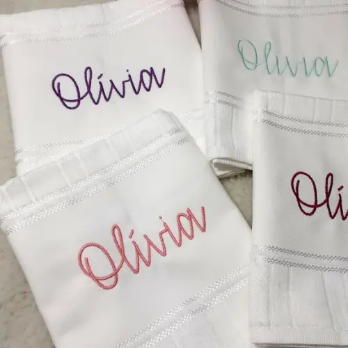 4 Toalhas Escolar Bordada e Personalizada