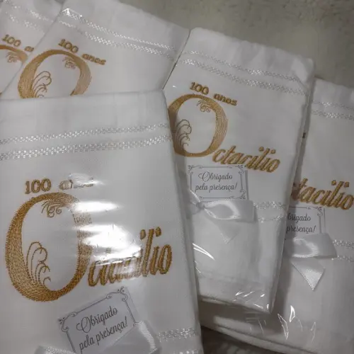 45 Lembranças de Aniversário 100 Anos Toalha Bordada