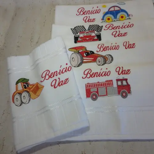 5 Toalhas Escolar Bordada e Personalizada Carrinhos