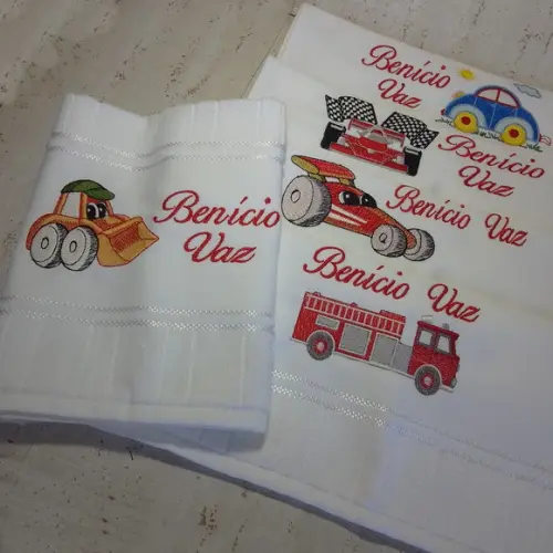 5 Toalhas Escolar Bordada e Personalizada Carrinhos