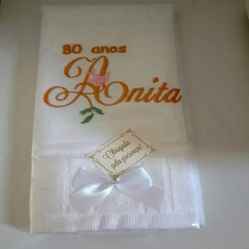 50 Lembranças de Aniversário 80 Anos Toalha Bordada