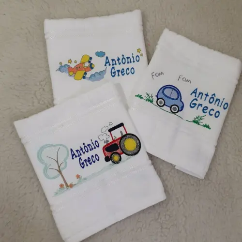 Kit 3 Toalhas Escolar Bordada Meios de Transporte