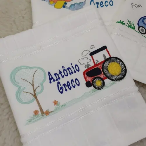Kit 3 Toalhas Escolar Bordada Meios de Transporte