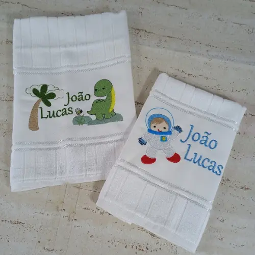 Kit Escolar Toalha Rosto e Lavabo Personalizada Dinossauro