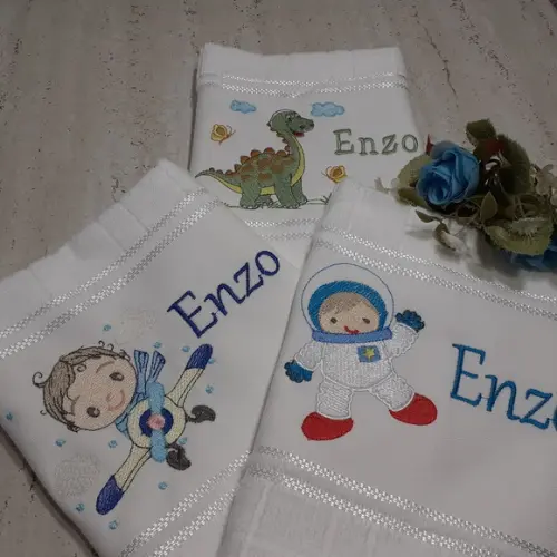 Kit Toalha Escolar Astronauta Dinossauro 3 Unidades