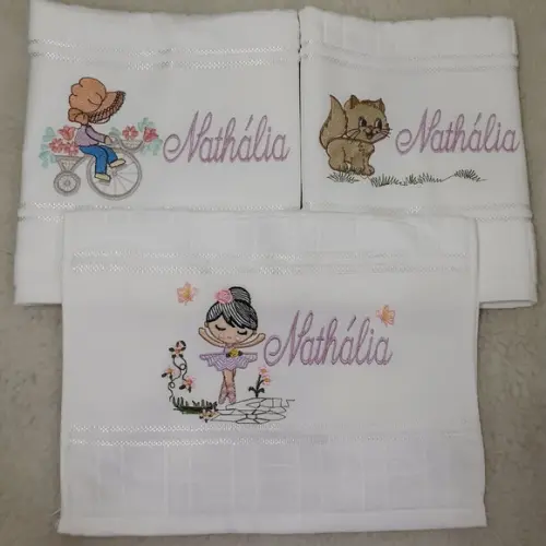 Kit Toalha Escolar Bordada 3 Unidades