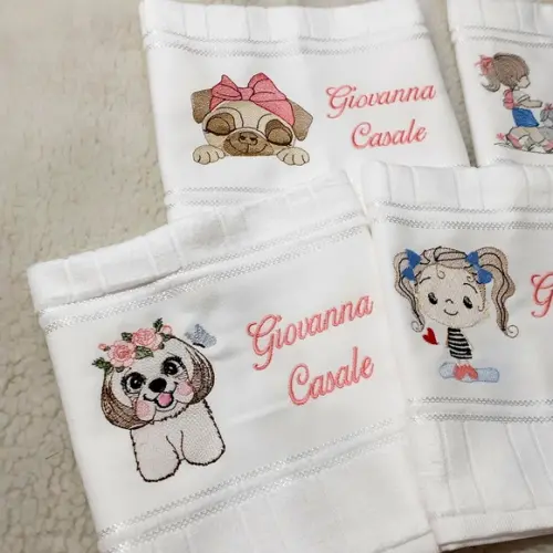 Kit Toalha Escolar Bordada e Personalizada 5 Unidades