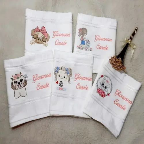 Kit Toalha Escolar Bordada e Personalizada 5 Unidades