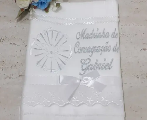 Toalha Bordada para Madrinha de Consagração