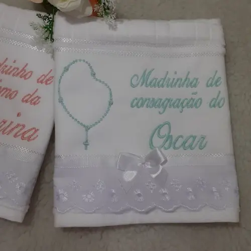 Toalha Bordada para Padrinho e Madrinha de Batismo