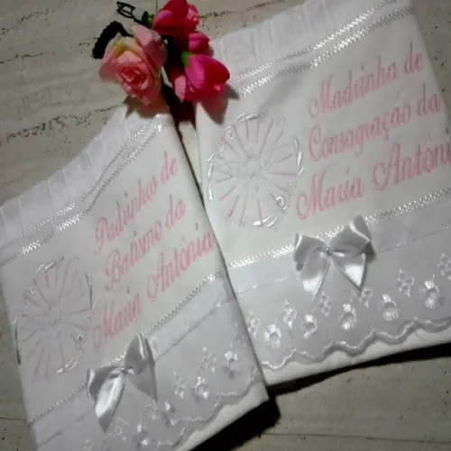 Toalha Bordada para Padrinho e Madrinha de Batismo