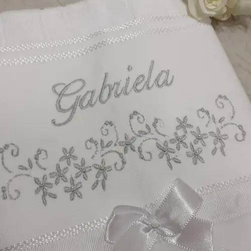 Toalha de Batismo Personalizada Floral Menina