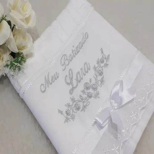 Toalha de Batizado Aveludada Floral Menina