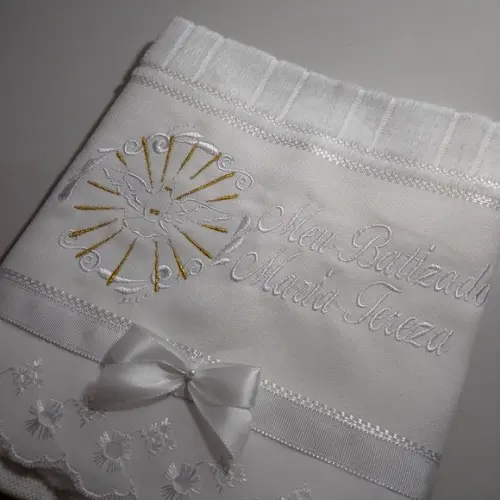 Toalha de Batizado Bordada Espírito Santo