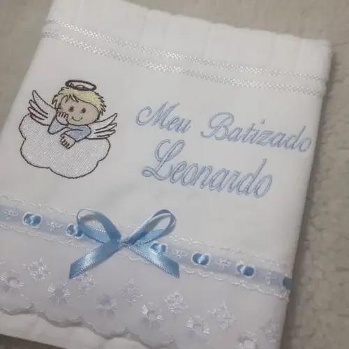 Toalha de Batizado Bordada Personalizada Anjo Menino