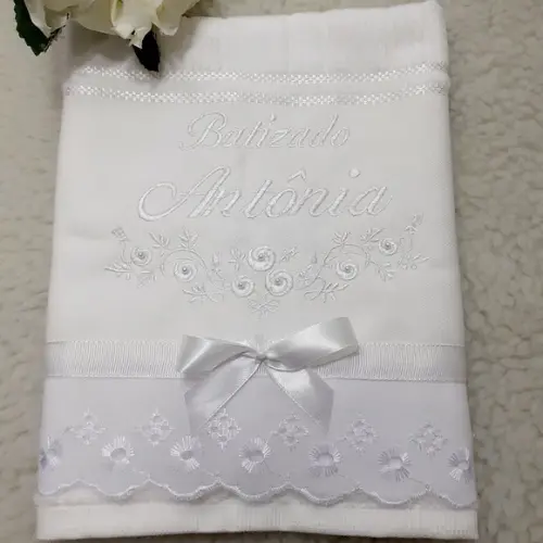 Toalha de Batizado Bordada Personalizada Floral