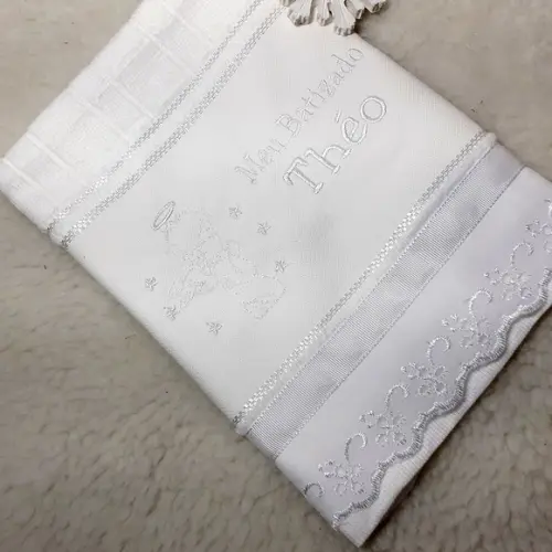Toalha de Batizado Bordado Anjinho