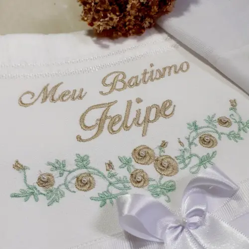 Toalha de Batizado e Fralda de Boca Personalizada Flores