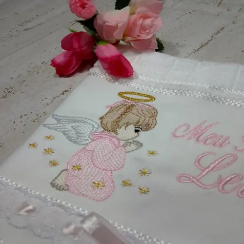 Toalha de Batizado Personalizada Bordada Anjinho