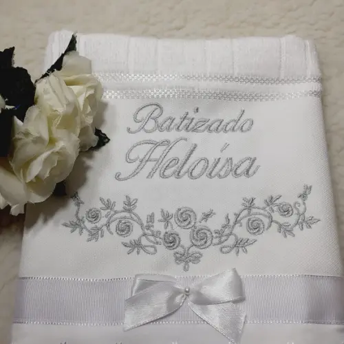 Toalha de Batizado Personalizada Floral para Menina
