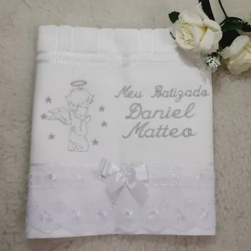 Toalha de Batizado Personalizada Flores Menino