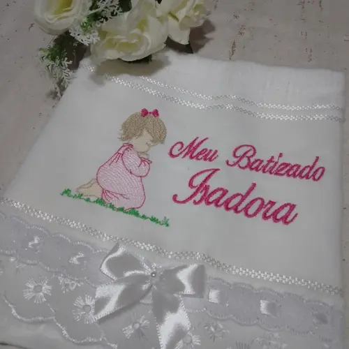 Toalha de Batizado Personalizada Menina Rezando