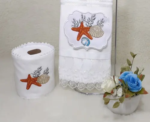 Toalha de Lavabo e Porta Papel Higiênico Bordado