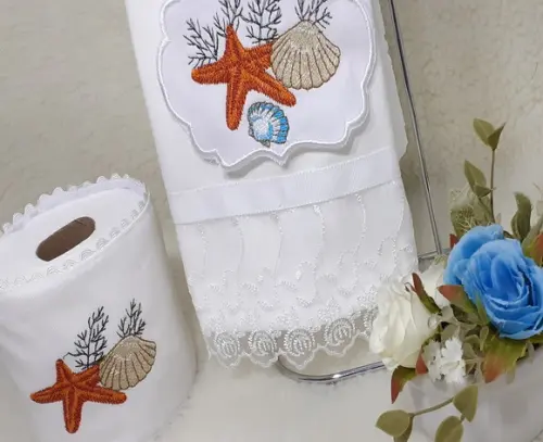 Toalha de Lavabo e Porta Papel Higiênico Bordado