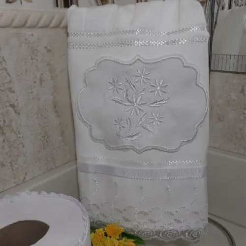 Toalha de Lavabo e Porta Papel Higiênico Flores