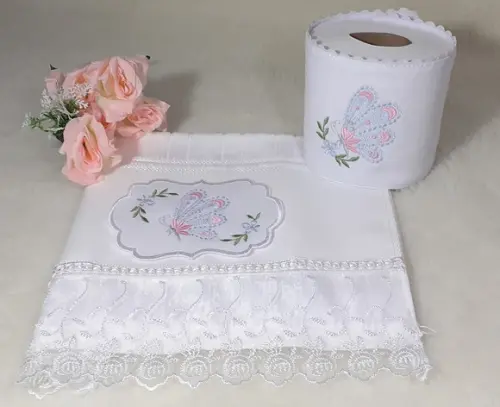 Toalha de Rosto Bordada e Porta Papel Higiênico