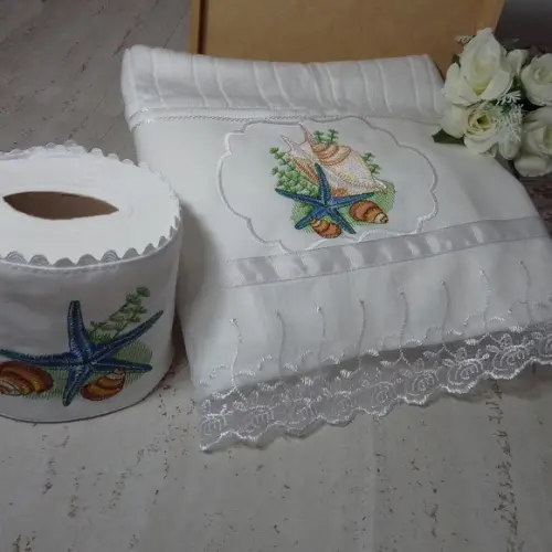 Toalha de Rosto Bordada e Porta Papel Higiênico Fundo do Mar