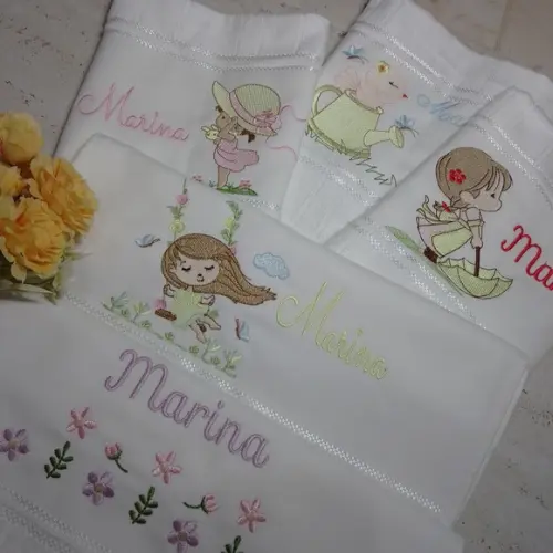 Toalha Escolar Bordada e Personalizada 5 Unidades