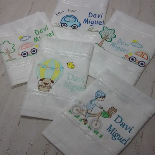 Toalha Escolar Bordada e Personalizada 5 Unidades