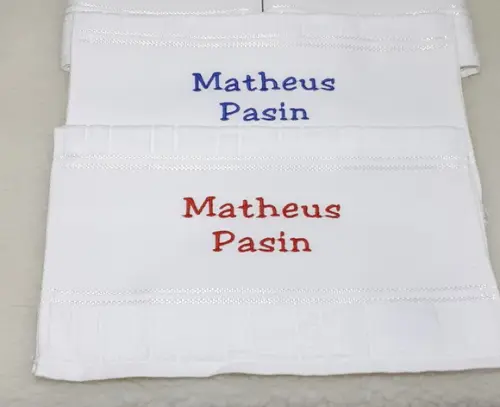 Toalha Escolar Bordada Personalizada