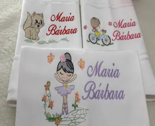 Toalha Escolar Bordada Personalizada 3 Unidades
