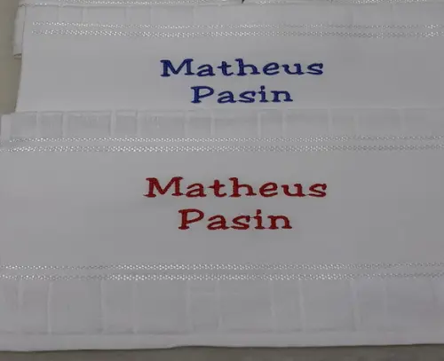 Toalha Escolar Bordada Personalizada
