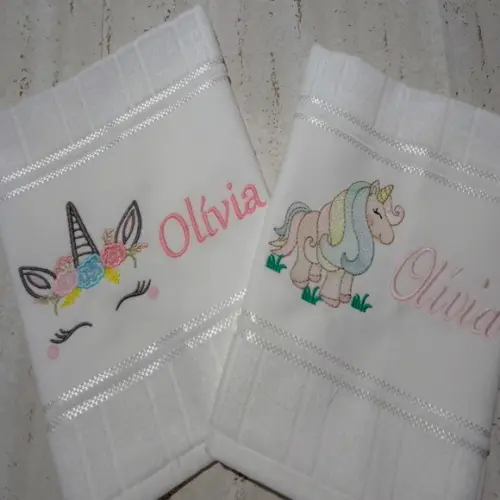Toalha Escolar Bordada Personalizada Unicórnio 2 Unidades