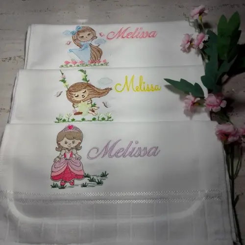 Toalha Escolar Bordada Personalizada Princesa 3 Unidades