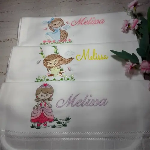 Toalha Escolar Bordada Personalizada Princesa 3 Unidades