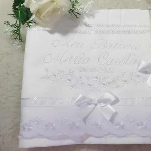 Toalha para Batismo Personalizada Flores Menina