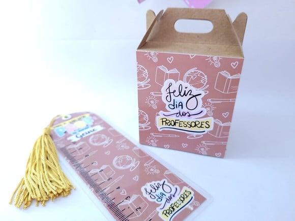 Brinde Dia do Professor Caixa e Marca Páginas Personalizado