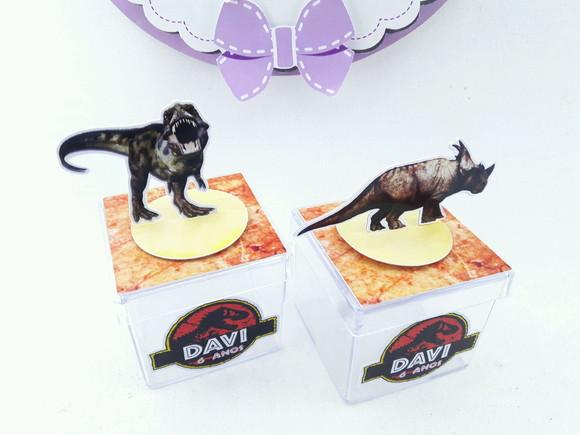 Caixinha Dinossauros Jurassic 5cm