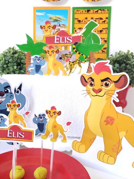 Festa em Casa Guarda do Leão com Bandeirola e Display