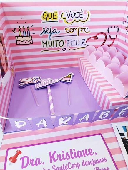 Festa na Caixa Cenário Explosão Aniversário Médica para Bolo