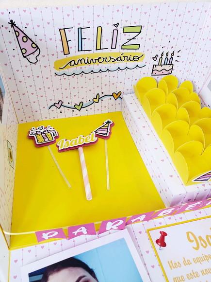 Festa na Caixa Cenário Explosão Aniversário para Bolo