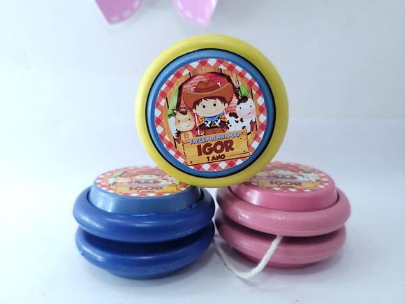 Ioiô Personalizado Fazendinha Menino Aquarela