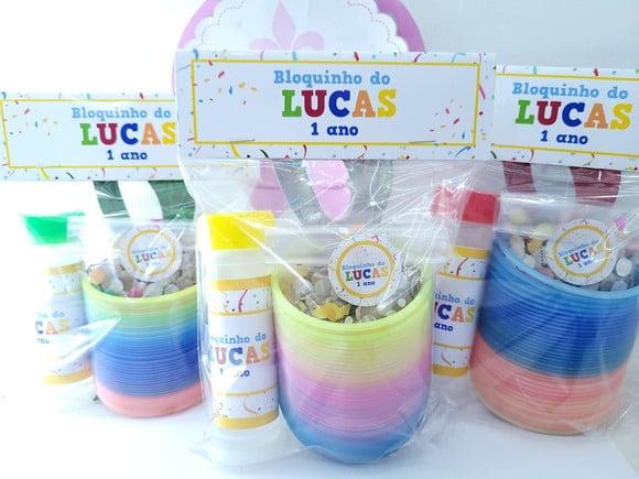 Kit Bloquinho Pular Carnaval com Mola Máscara Confete Bolha
