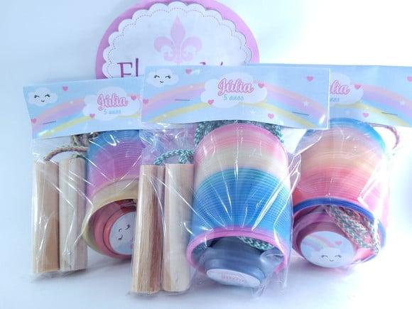 Kit Brinquedos Arco Íris Aquarela com Mola Corda e Ioiô